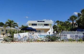הולמס ביץ' White Sands Beach Resort מראה חיצוני תמונה