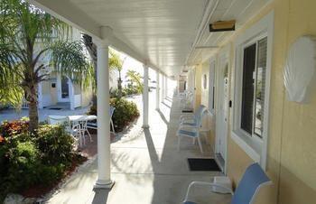 הולמס ביץ' White Sands Beach Resort מראה חיצוני תמונה